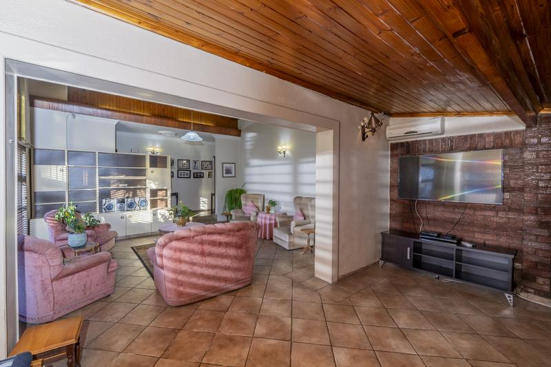 3 Bedroom Property for Sale in Clamhall Western Cape